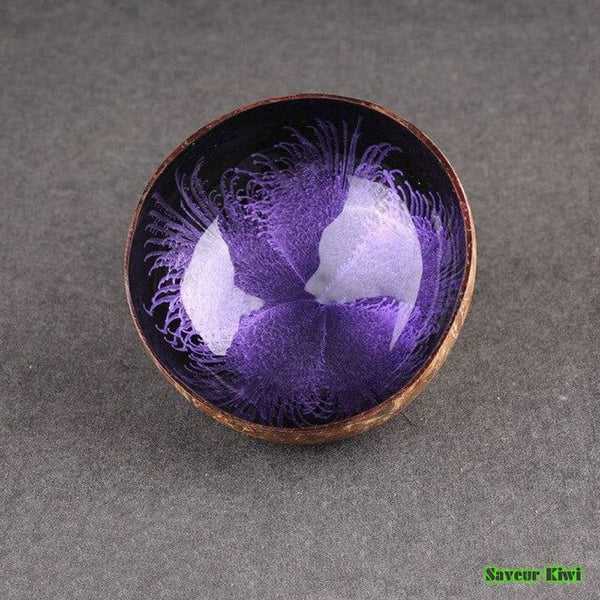 bol en noix de coco violet